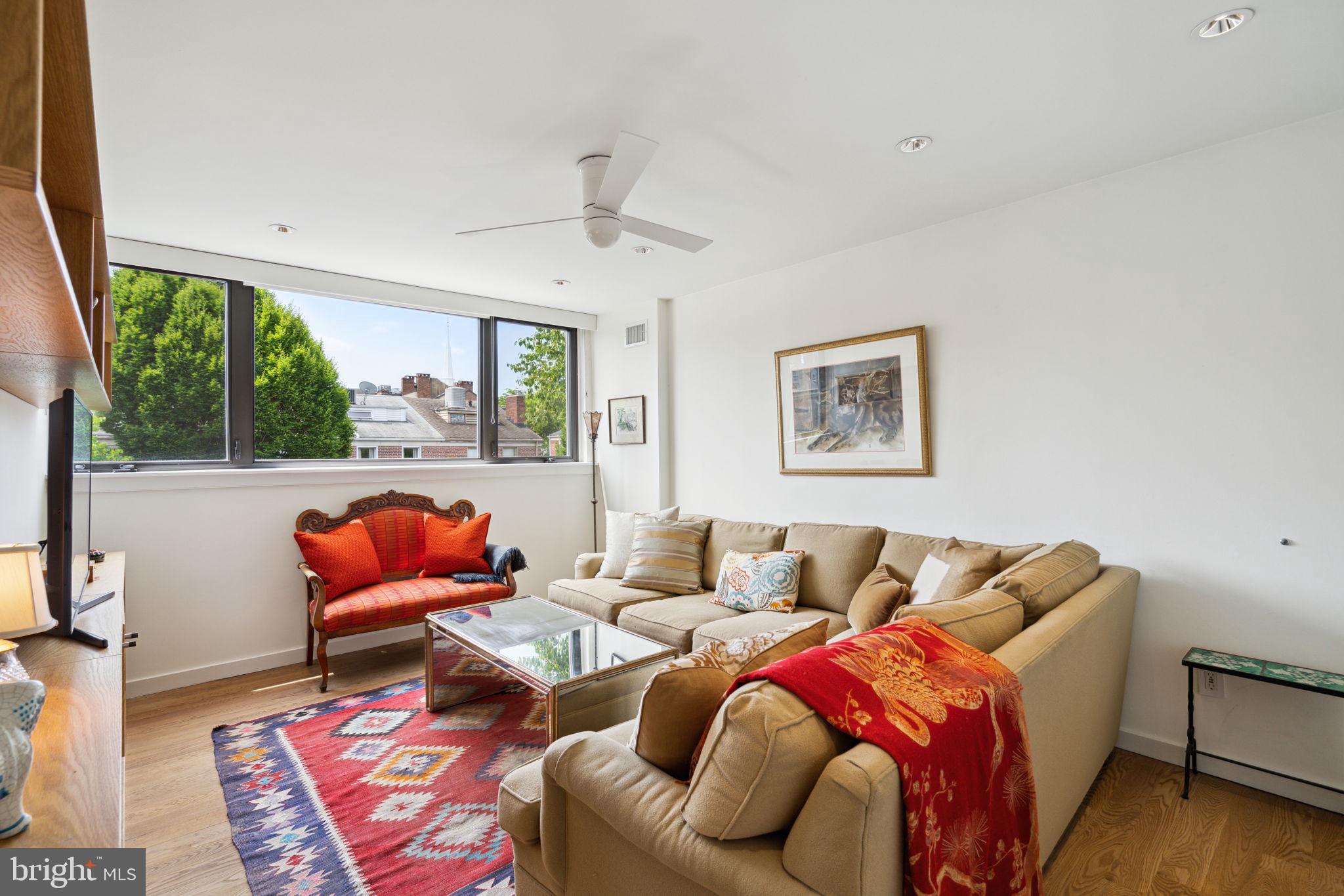 SOCIETY HILL - Residential