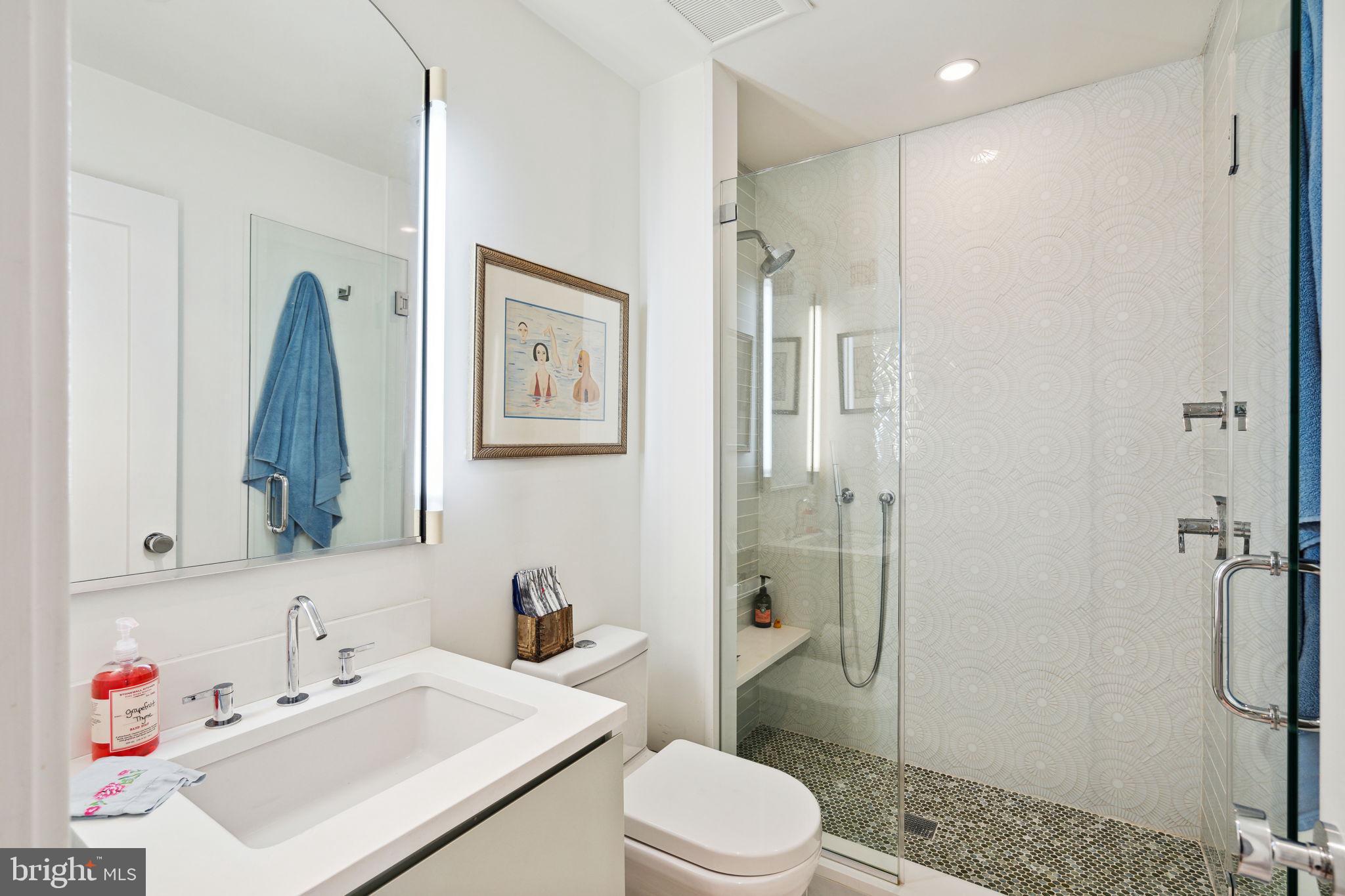 SOCIETY HILL - Residential