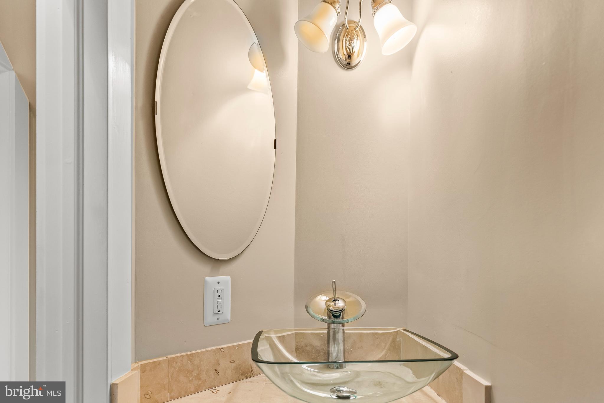 OLD TOWN - Residential Lease