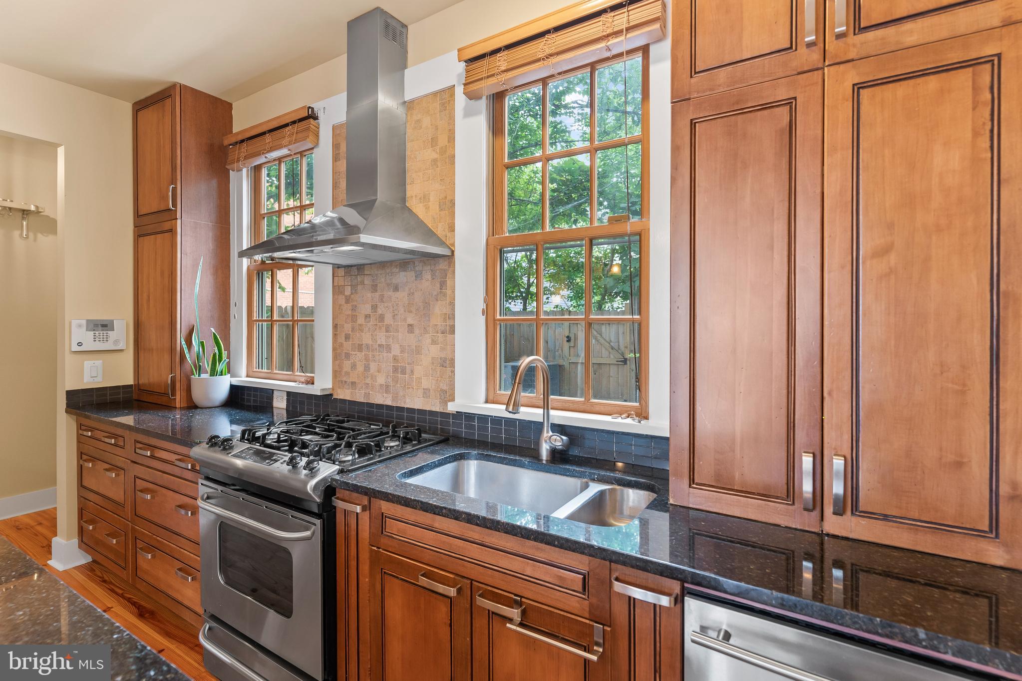 OLD TOWN - Residential Lease