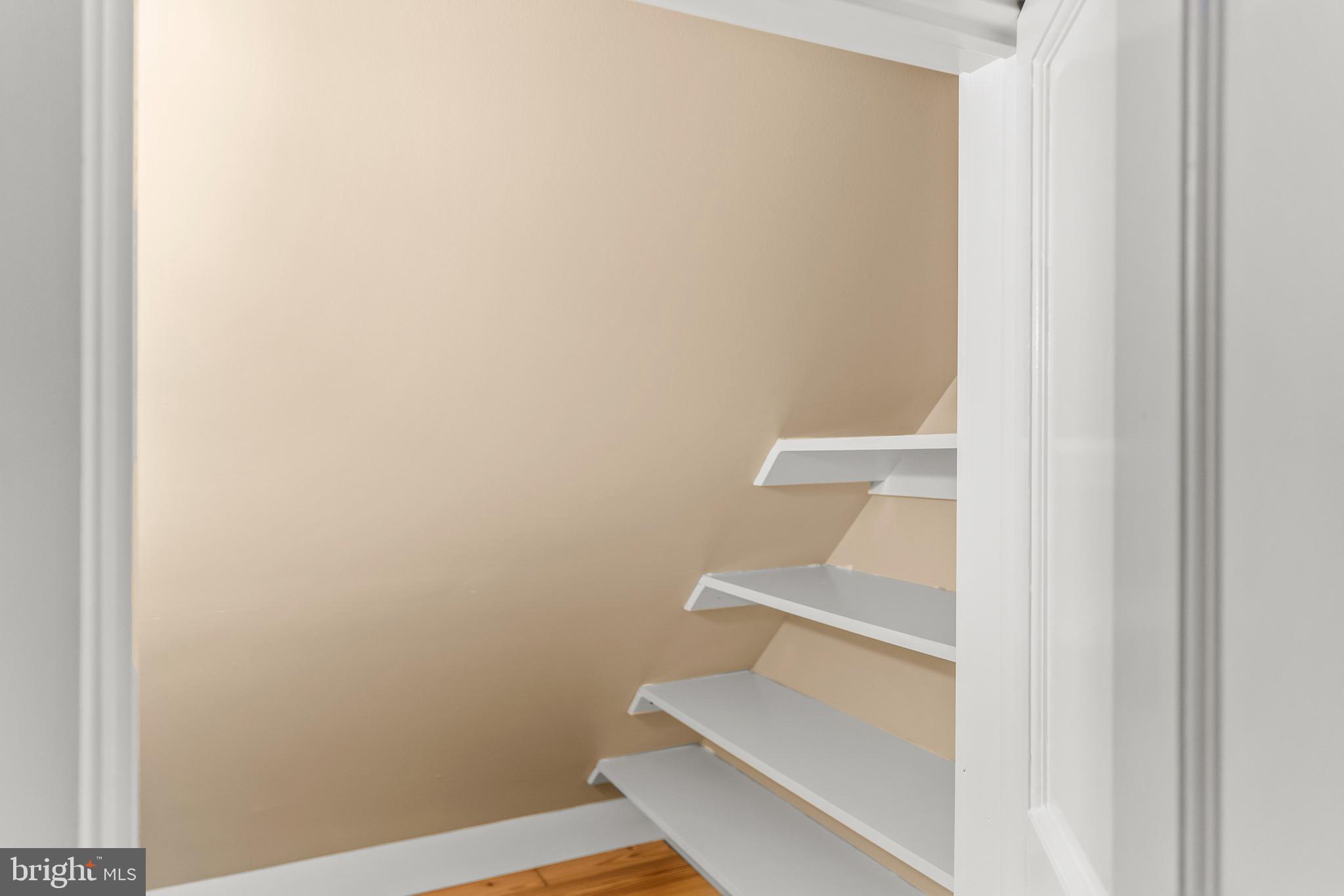 OLD TOWN - Residential Lease