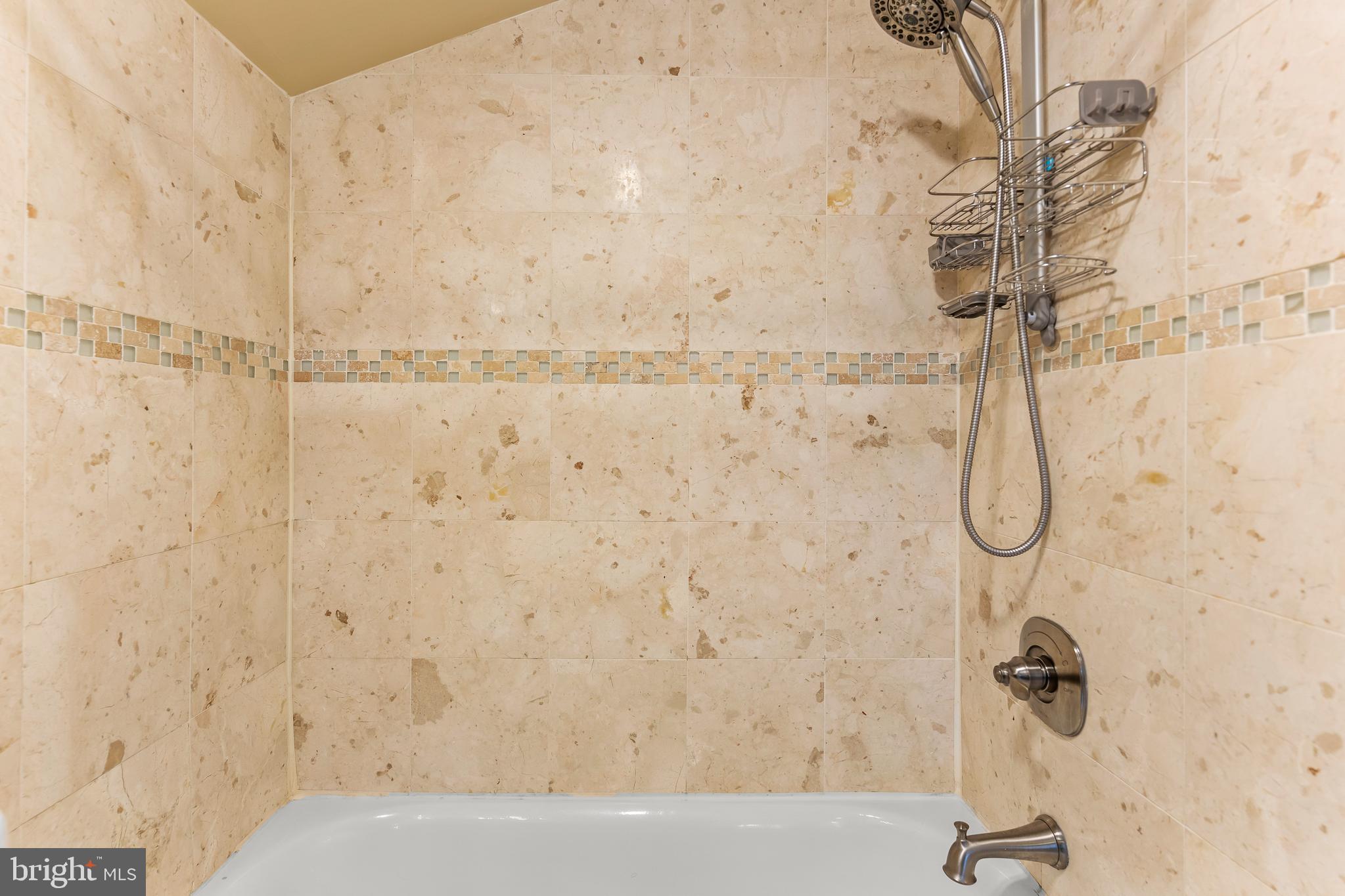 OLD TOWN - Residential Lease