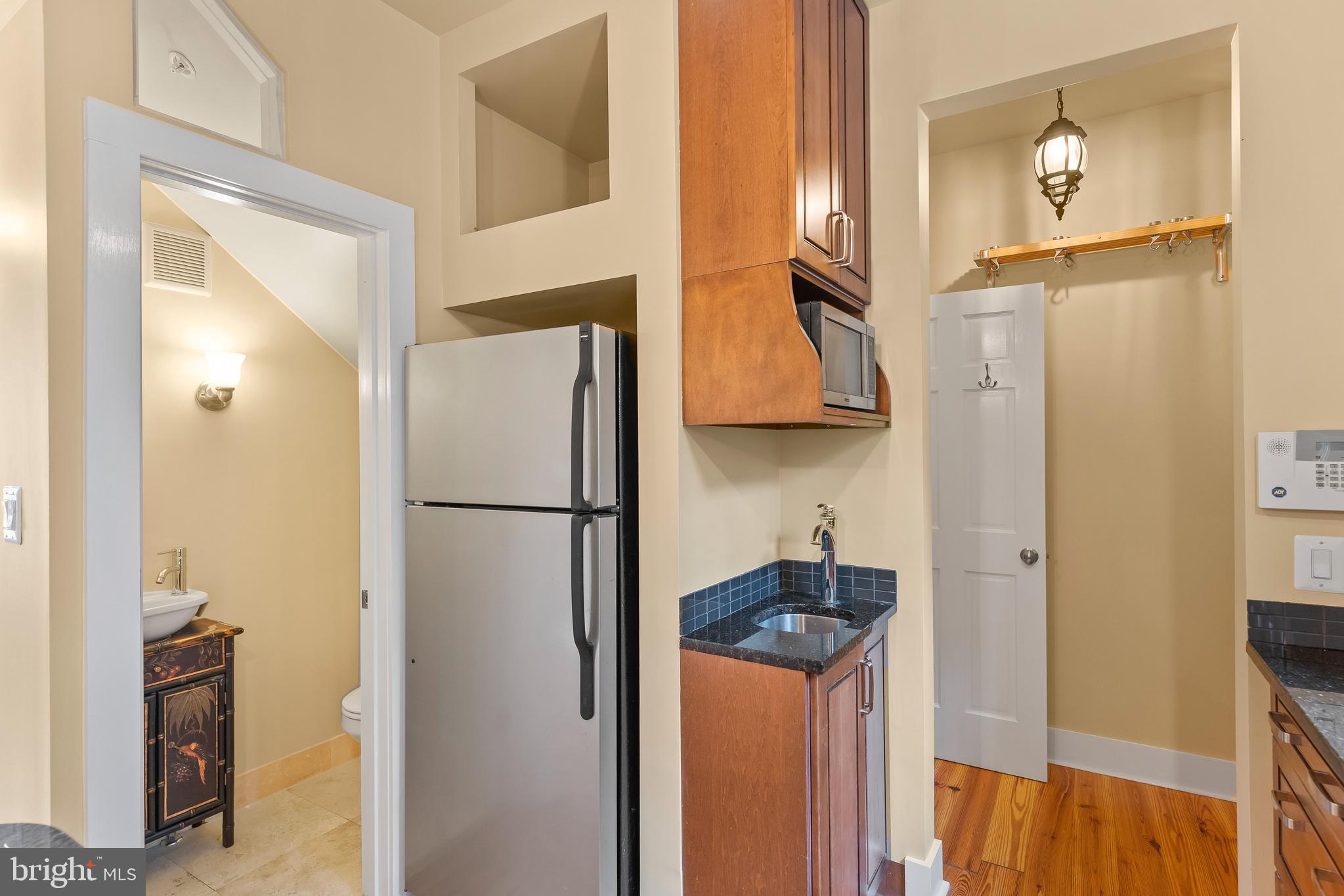 OLD TOWN - Residential Lease