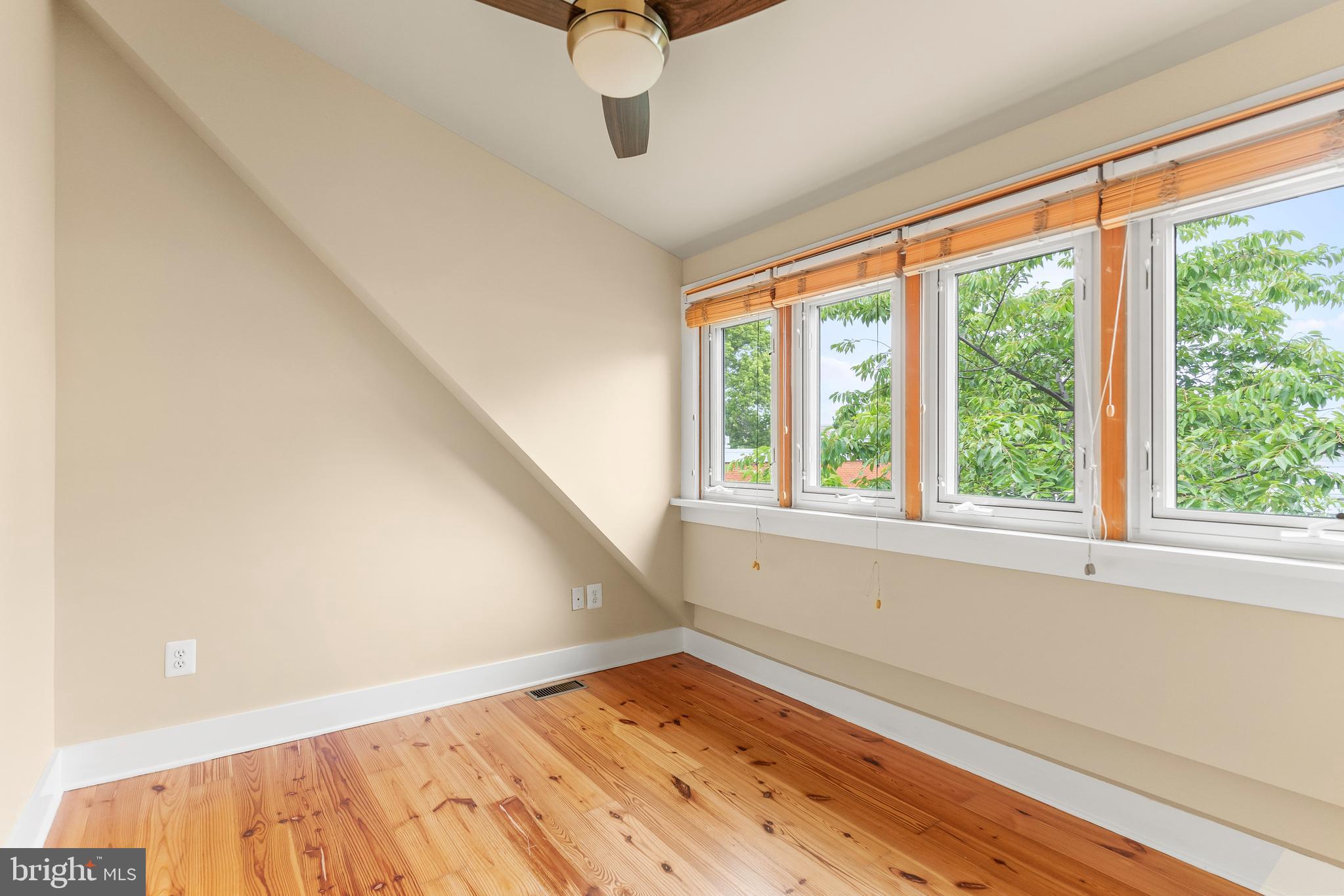 OLD TOWN - Residential Lease