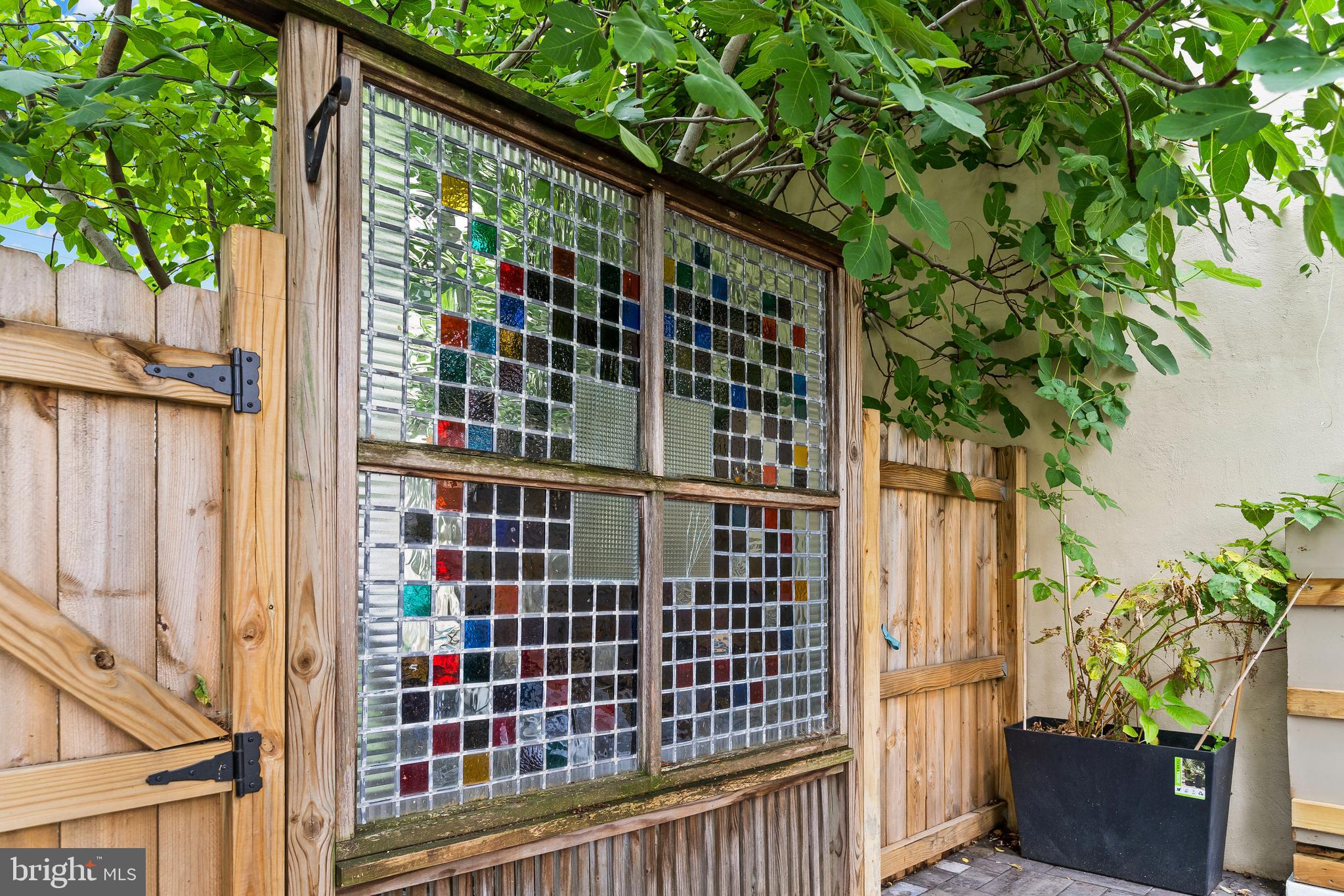 OLD TOWN - Residential Lease