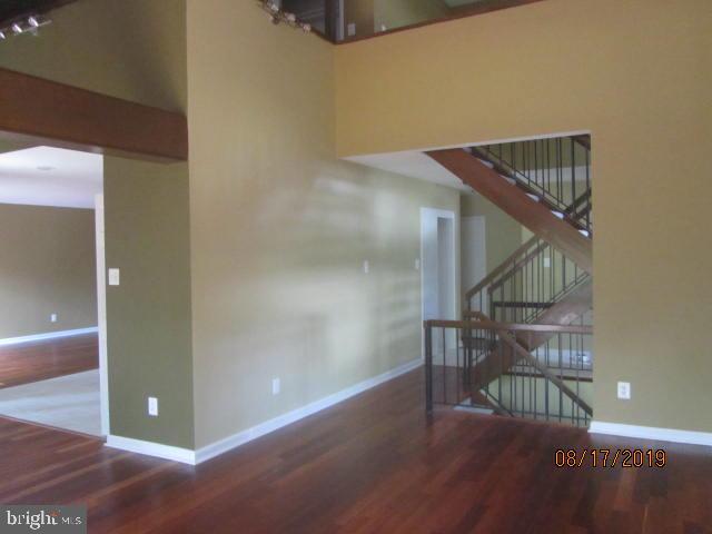 LAKE BRADDOCK - Residential Lease