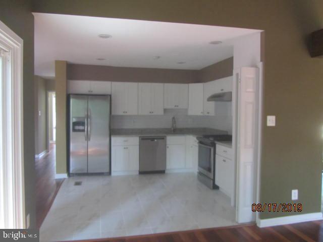 LAKE BRADDOCK - Residential Lease