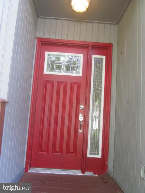 LAKE BRADDOCK - Residential Lease