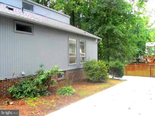 LAKE BRADDOCK - Residential Lease