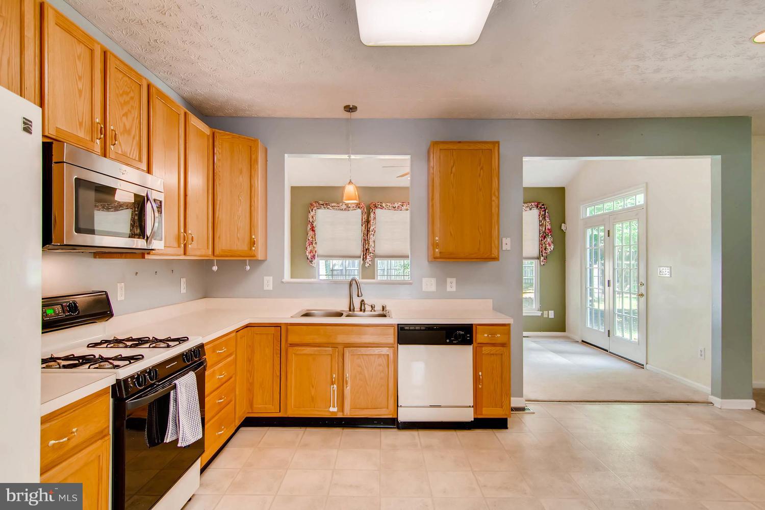 JONATHANS LANDING - Residential