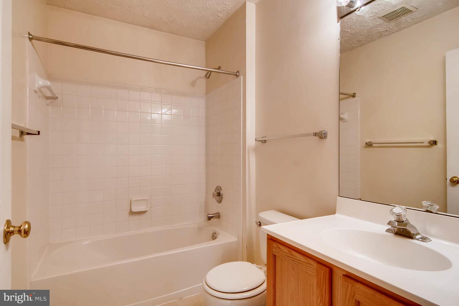 JONATHANS LANDING - Residential