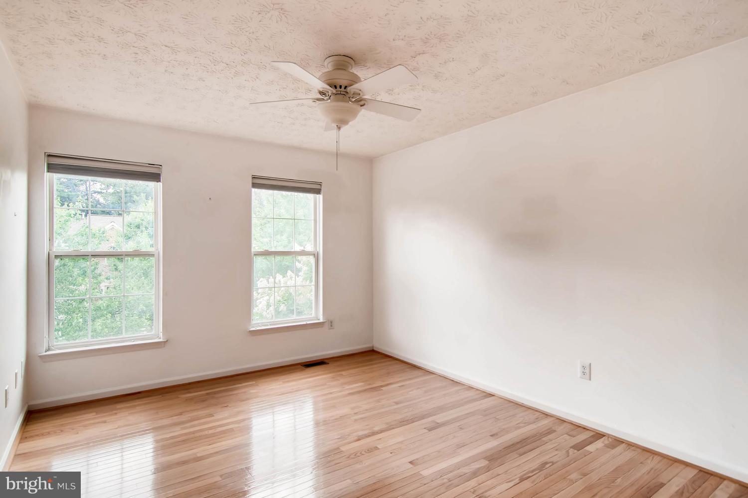 JONATHANS LANDING - Residential