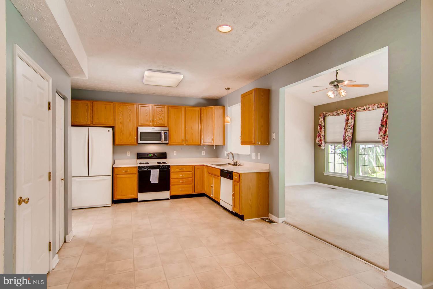 JONATHANS LANDING - Residential