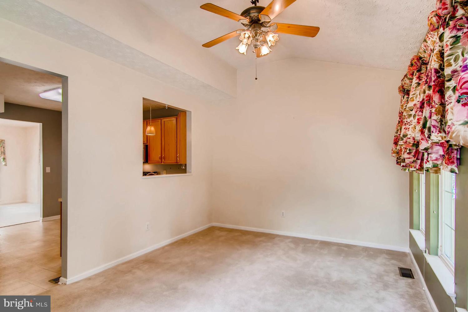 JONATHANS LANDING - Residential