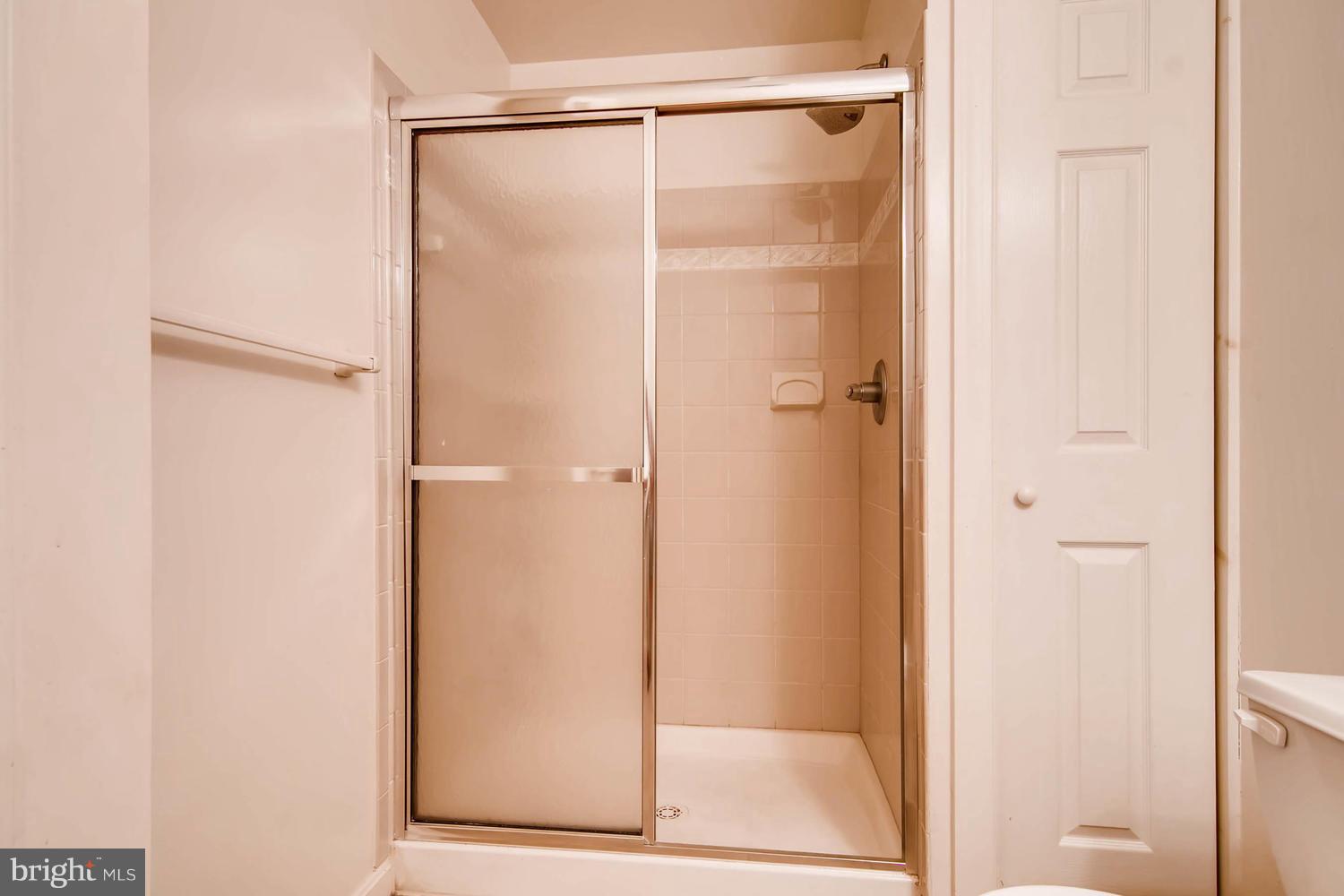 JONATHANS LANDING - Residential