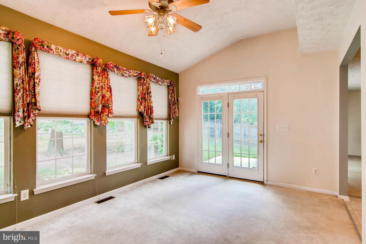 JONATHANS LANDING - Residential