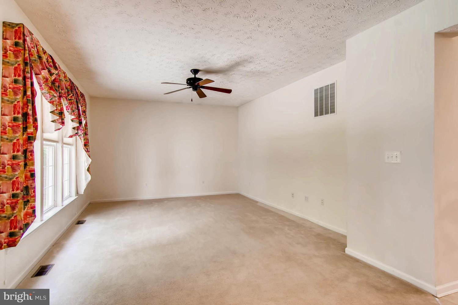 JONATHANS LANDING - Residential