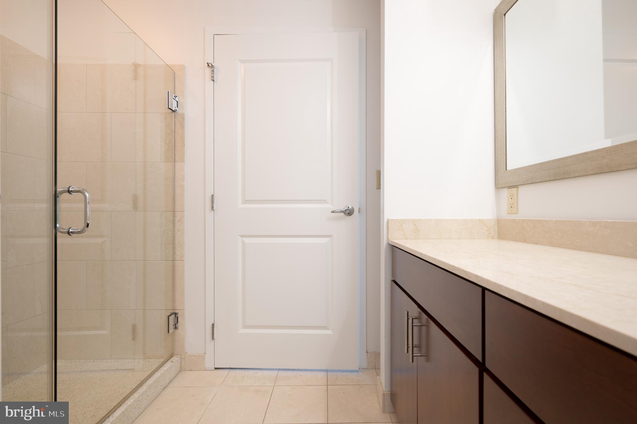 RIVER TOWER CHRIST L - Residential