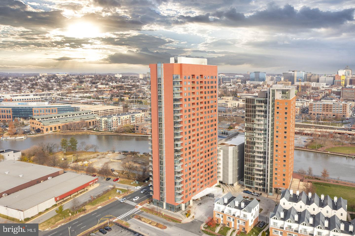 RIVER TOWER CHRIST L - Residential