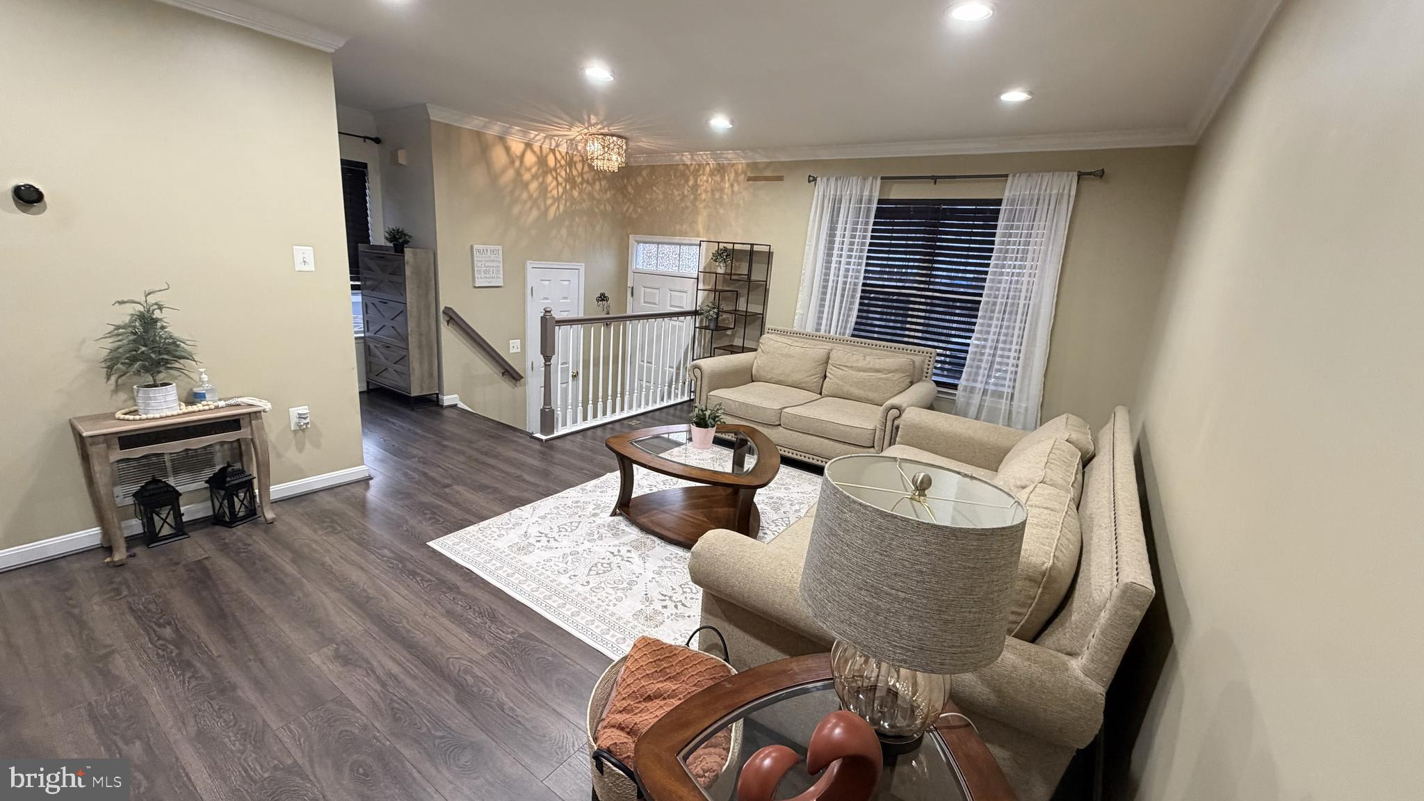 6821 AVALON ISLE WAY