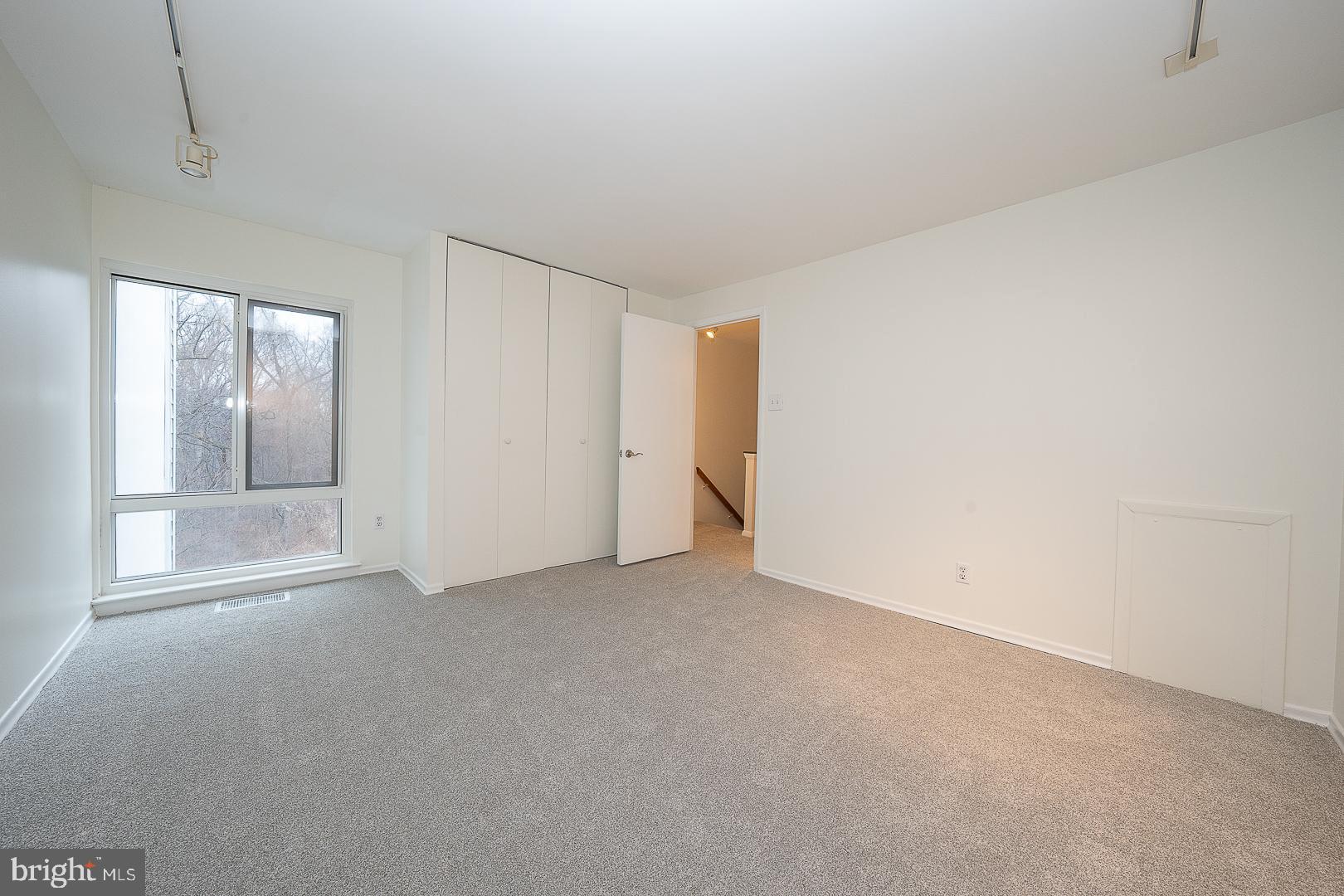 OAK HILL - Residential