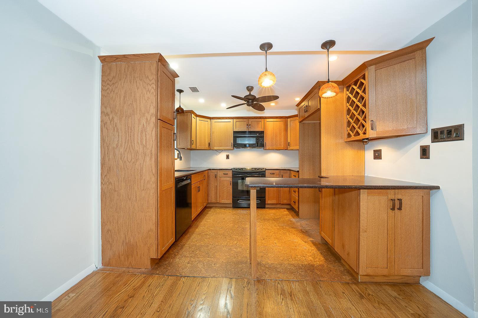 OAK HILL - Residential