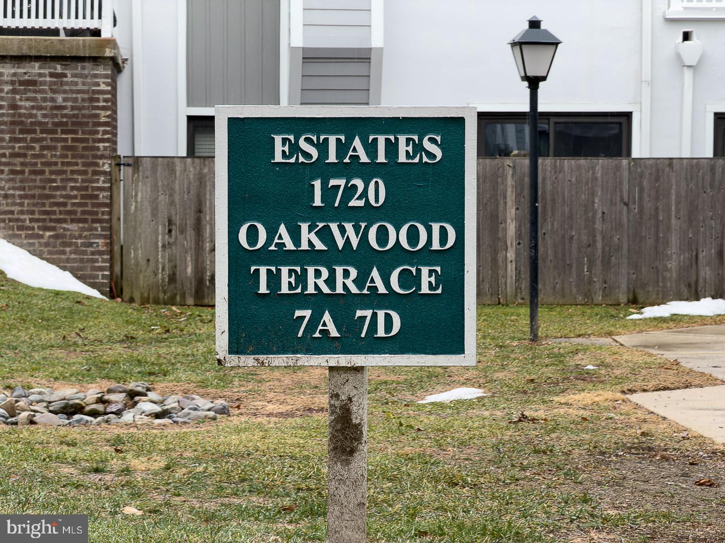 OAK HILL - Residential