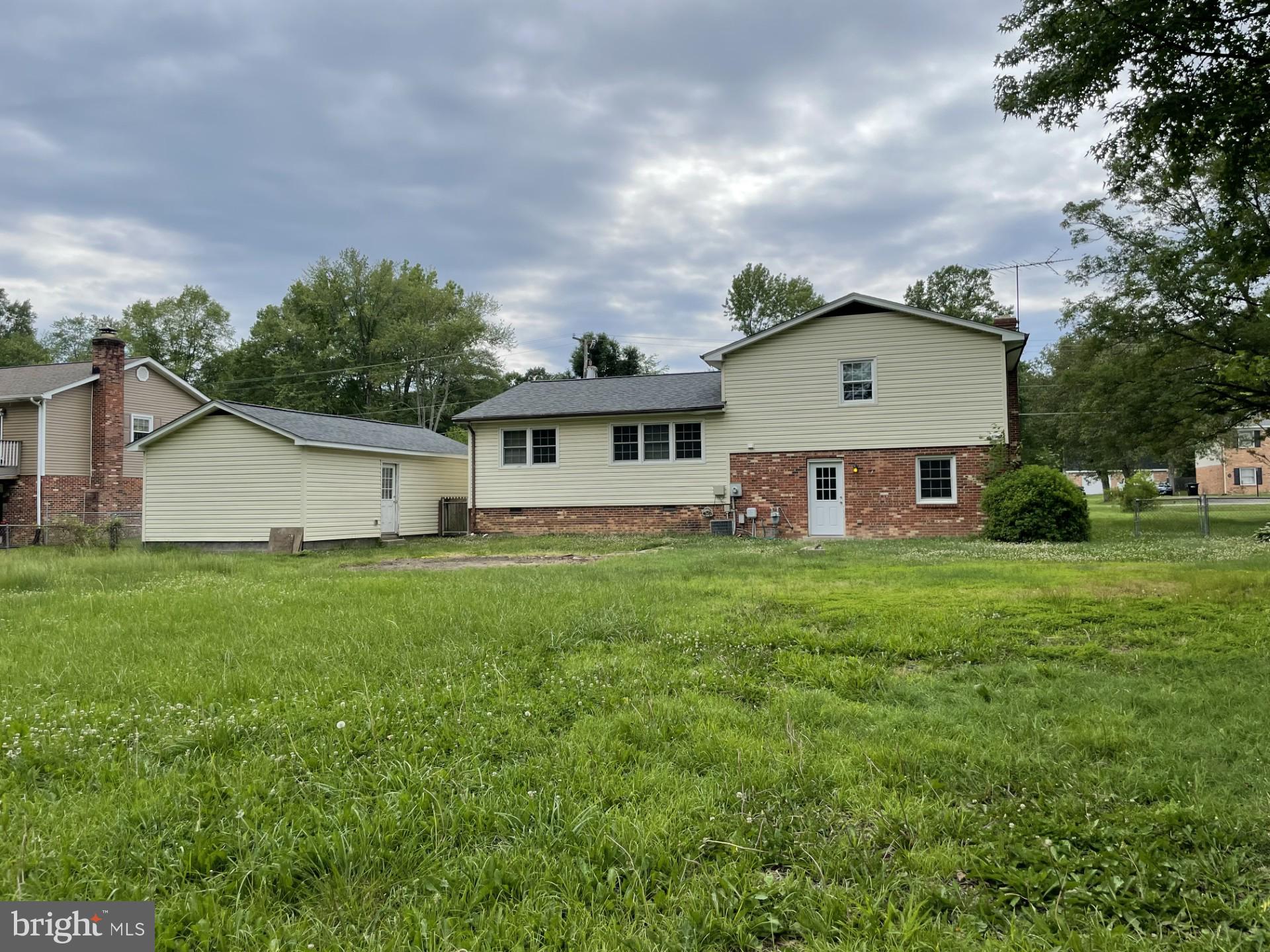 WAVERLY VILLAGE - Residential Lease