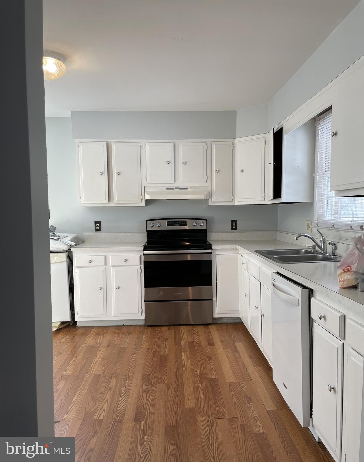 WAVERLY VILLAGE - Residential Lease