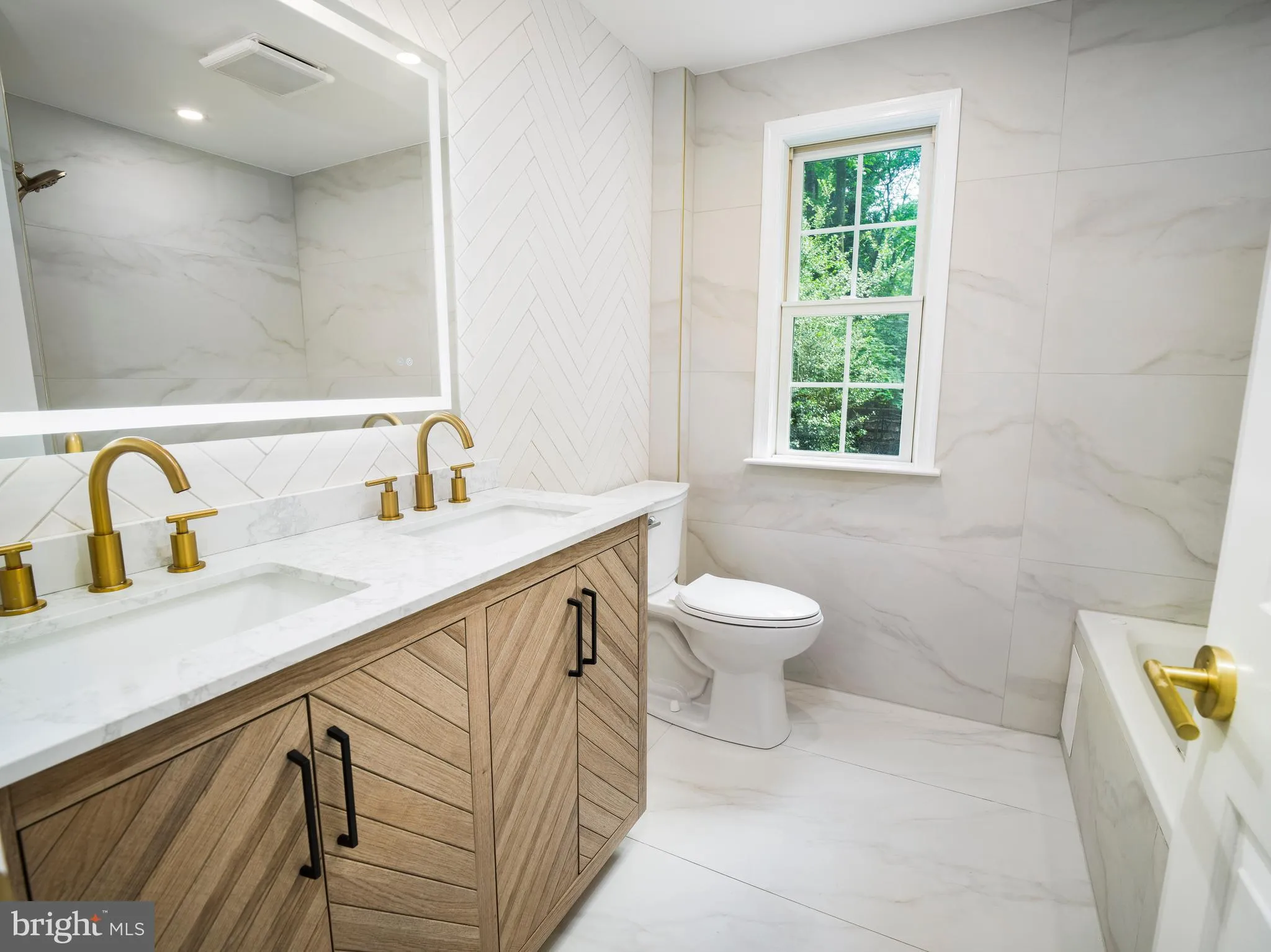 Wayne, Pennsylvania 19087, United States, 4 Bedrooms Bedrooms, ,3 BathroomsBathrooms,Residential,Active,154924