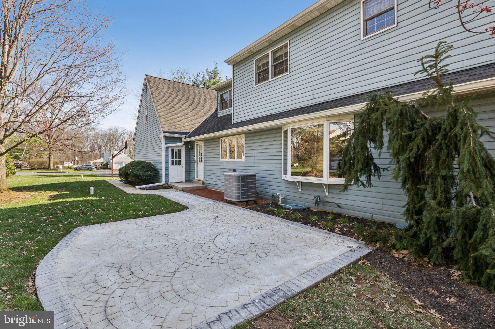 HARLEYSVILLE - Residential