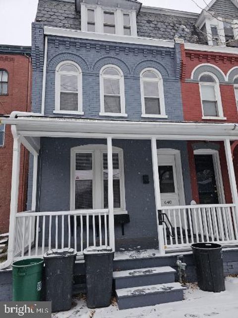 Townhouse For Sale - 640 Marietta Avenue<br/> LANCASTER, PA 17603