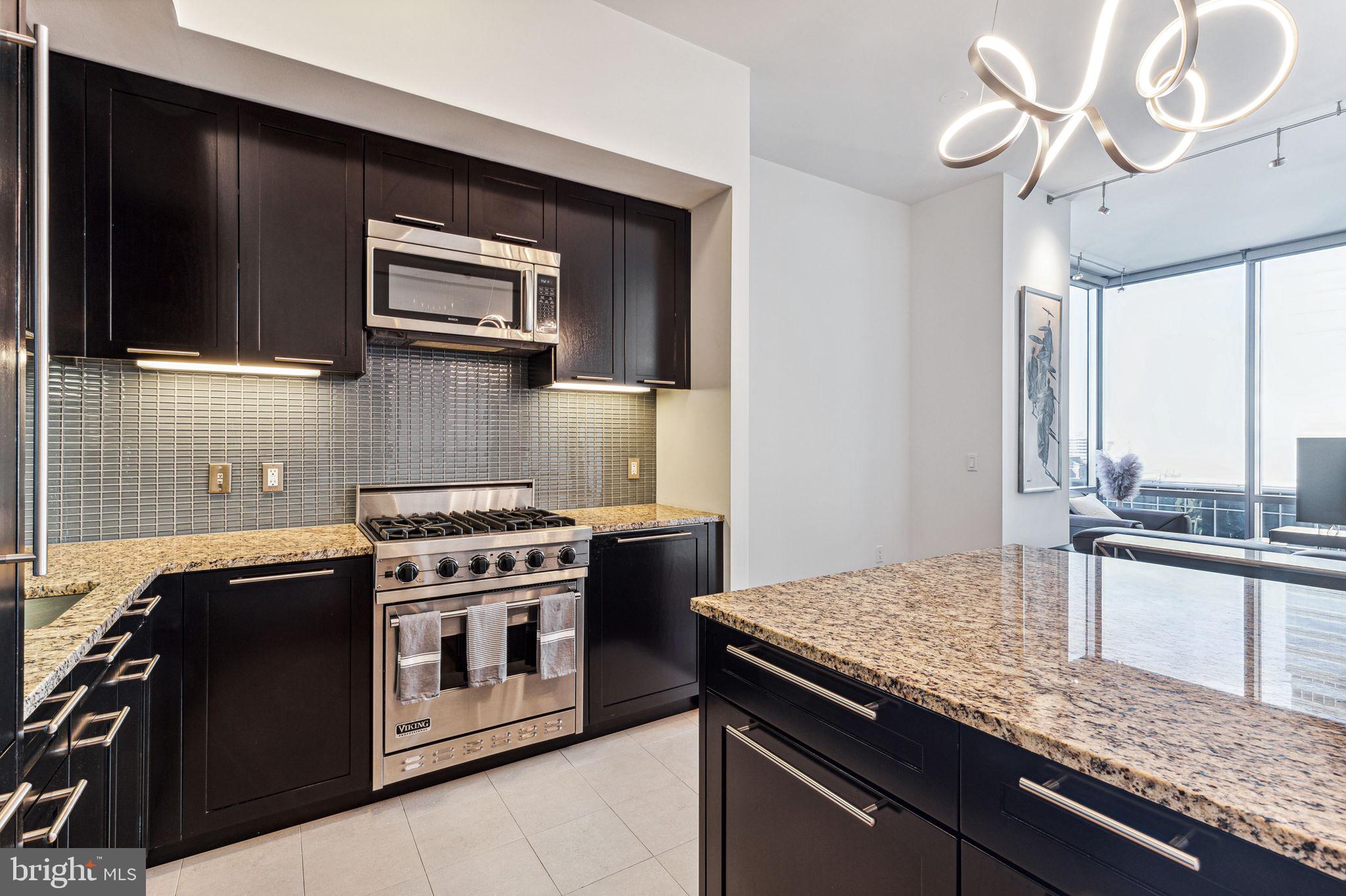 AVENUE OF THE ARTS - Residential