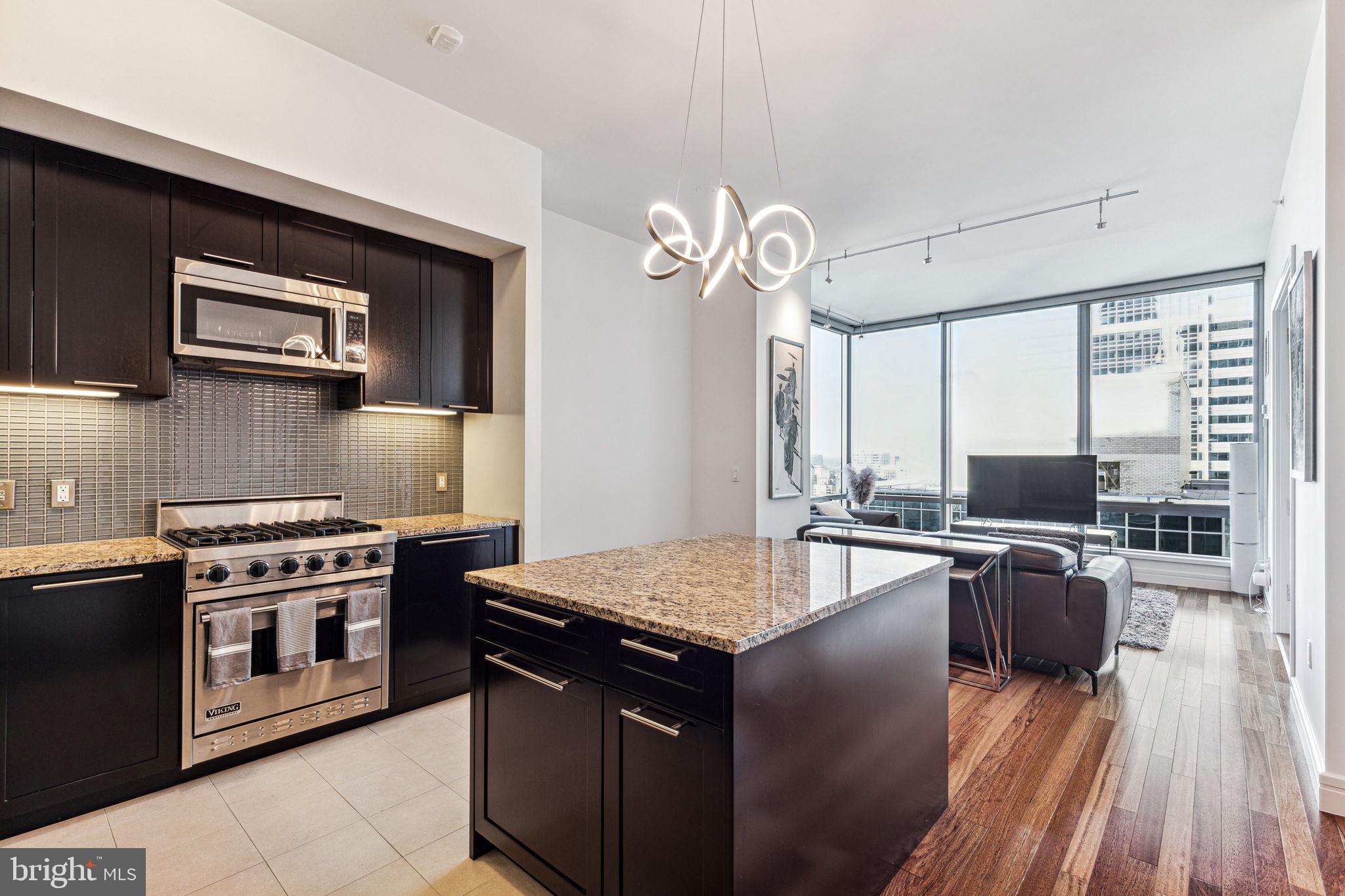 AVENUE OF THE ARTS - Residential