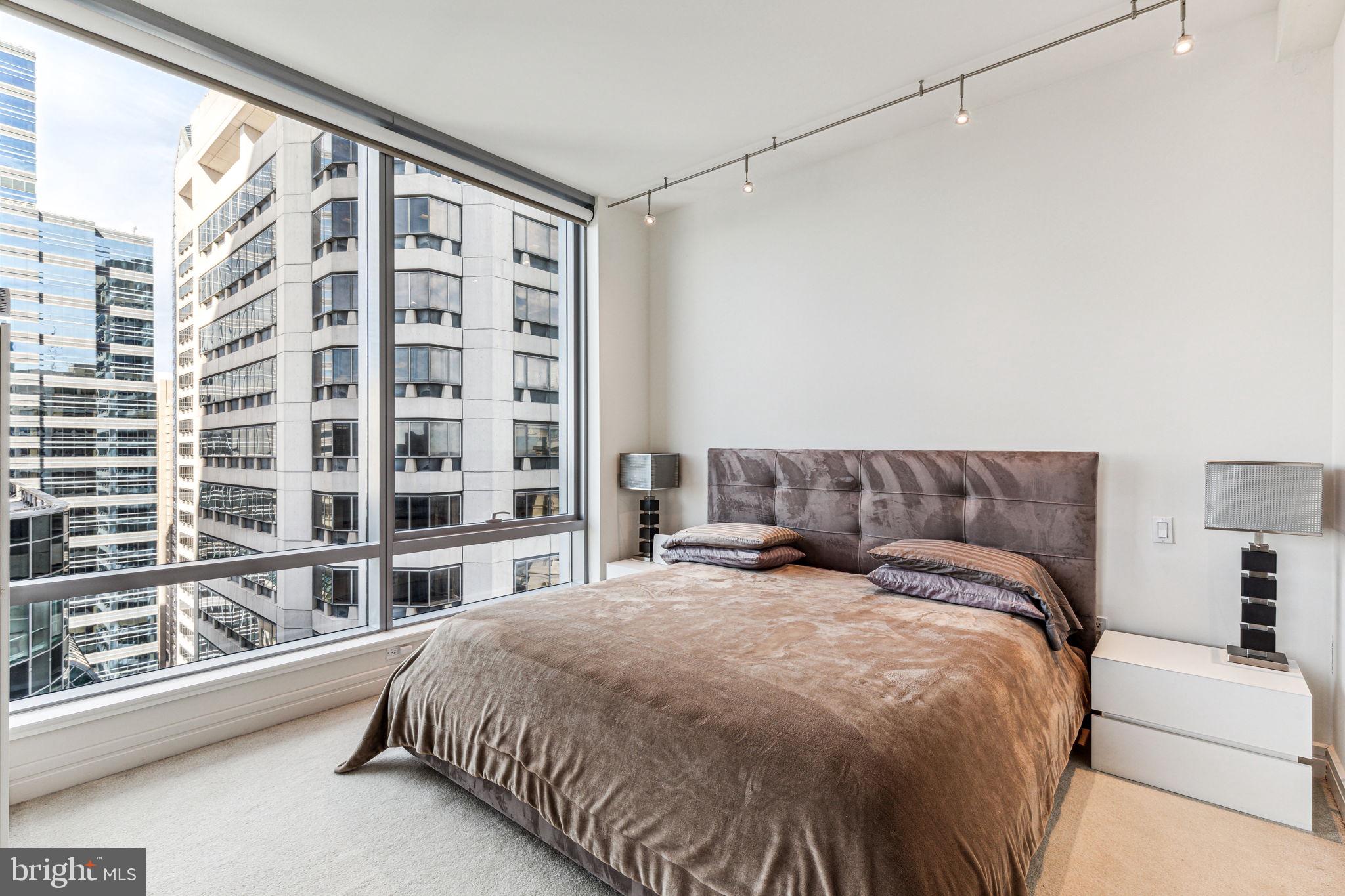AVENUE OF THE ARTS - Residential