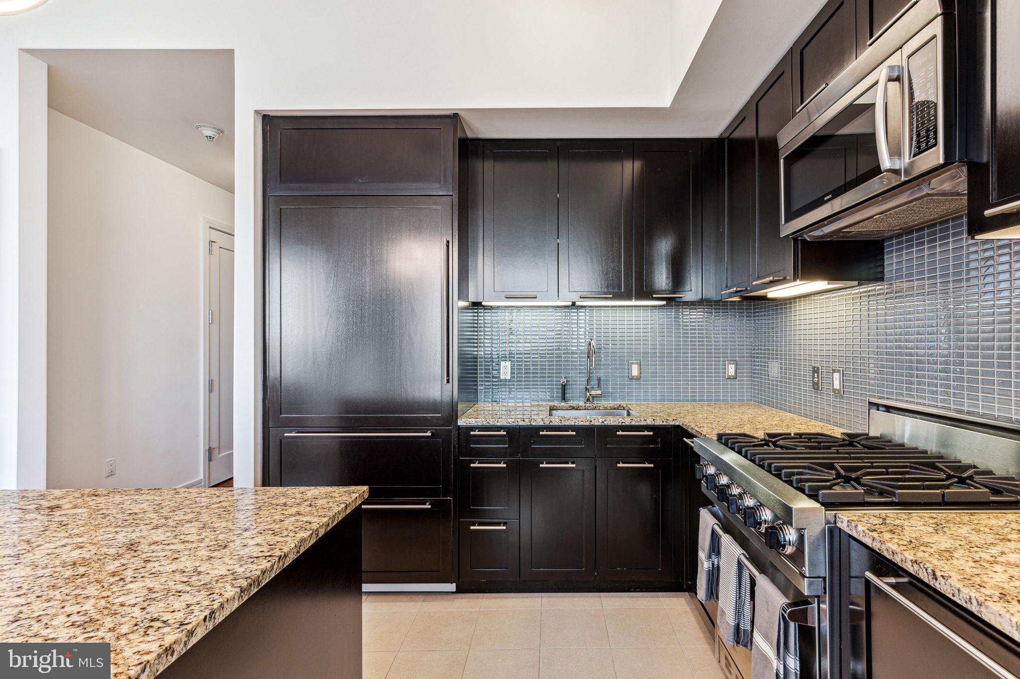 AVENUE OF THE ARTS - Residential