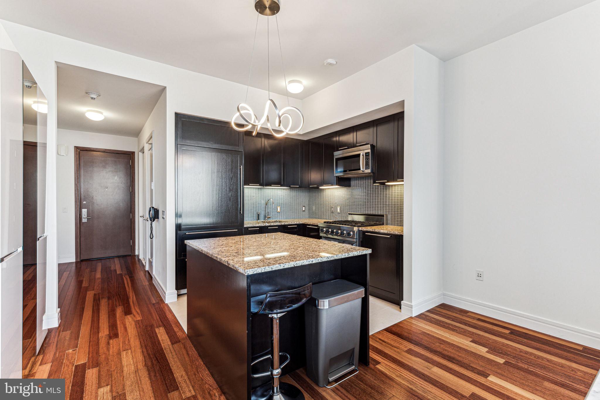 AVENUE OF THE ARTS - Residential