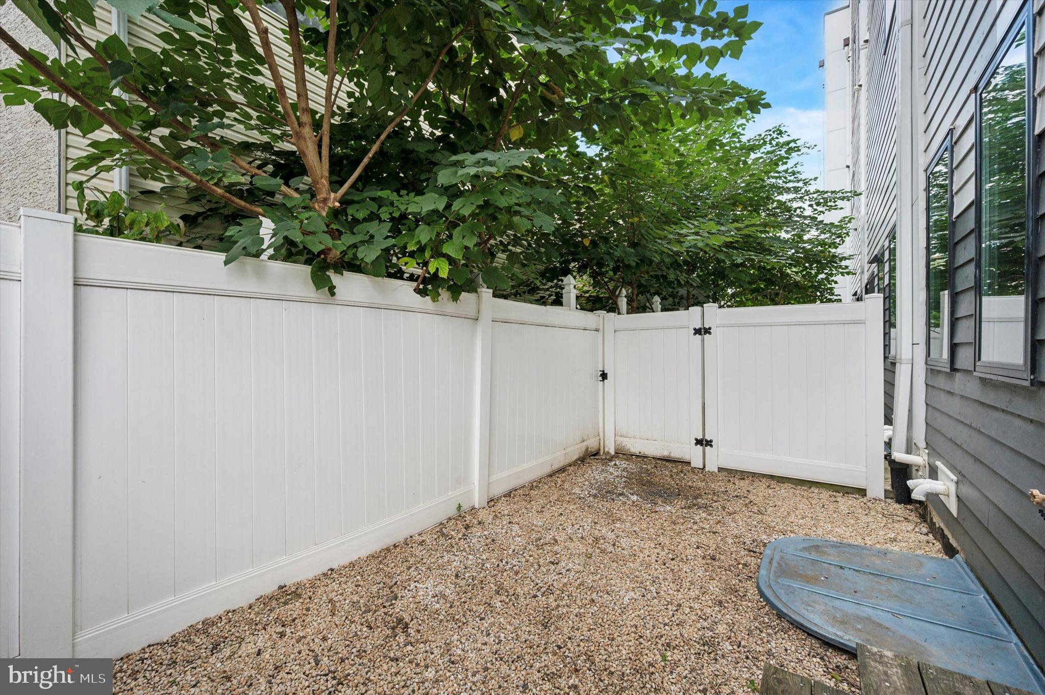 GRADUATE HOSPITAL - Residential