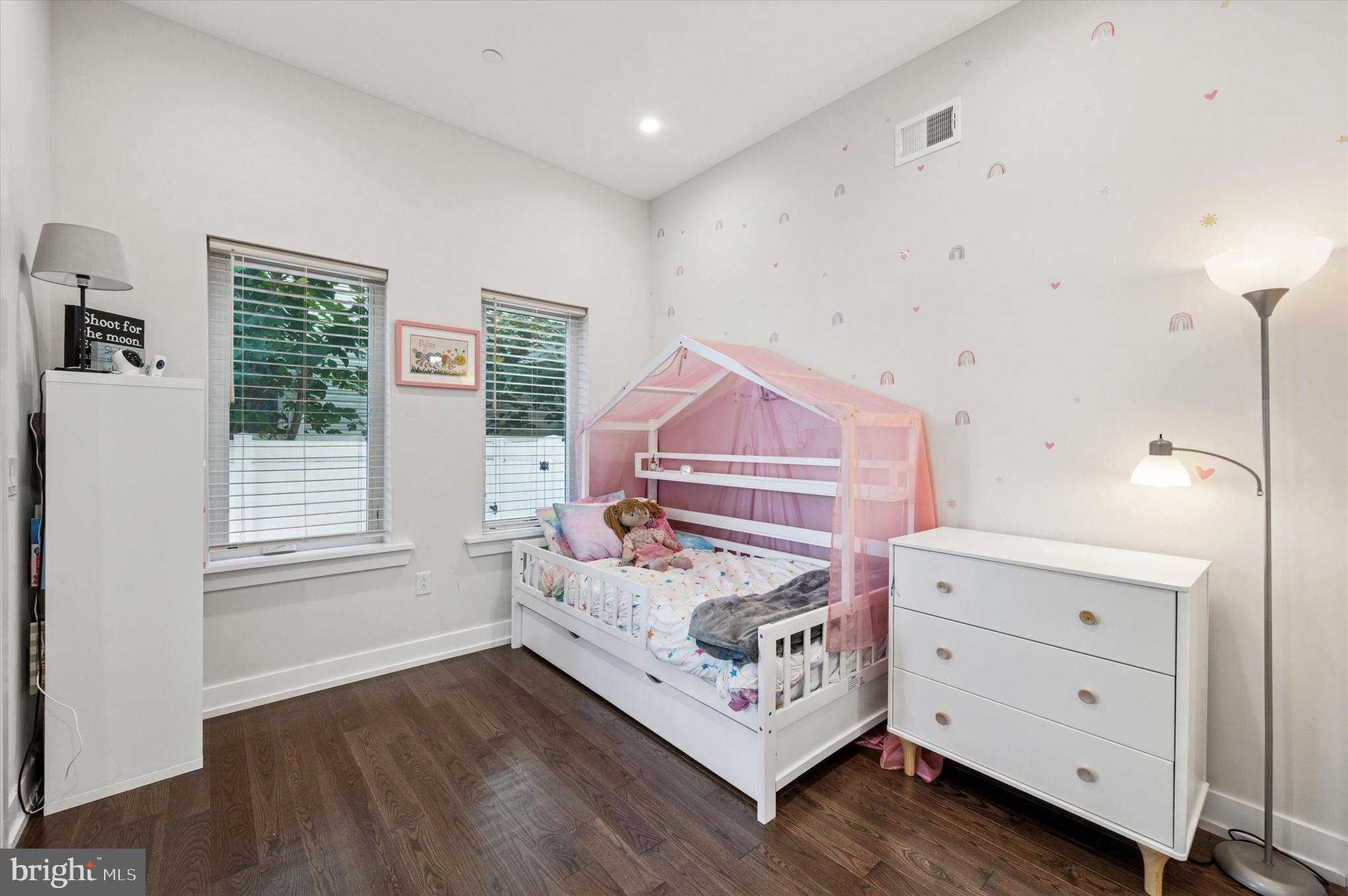 GRADUATE HOSPITAL - Residential