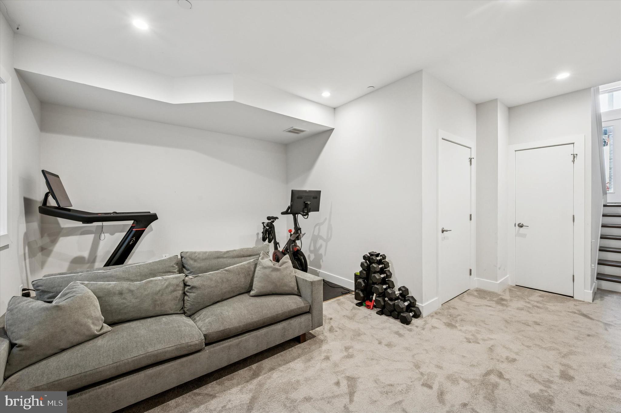 GRADUATE HOSPITAL - Residential