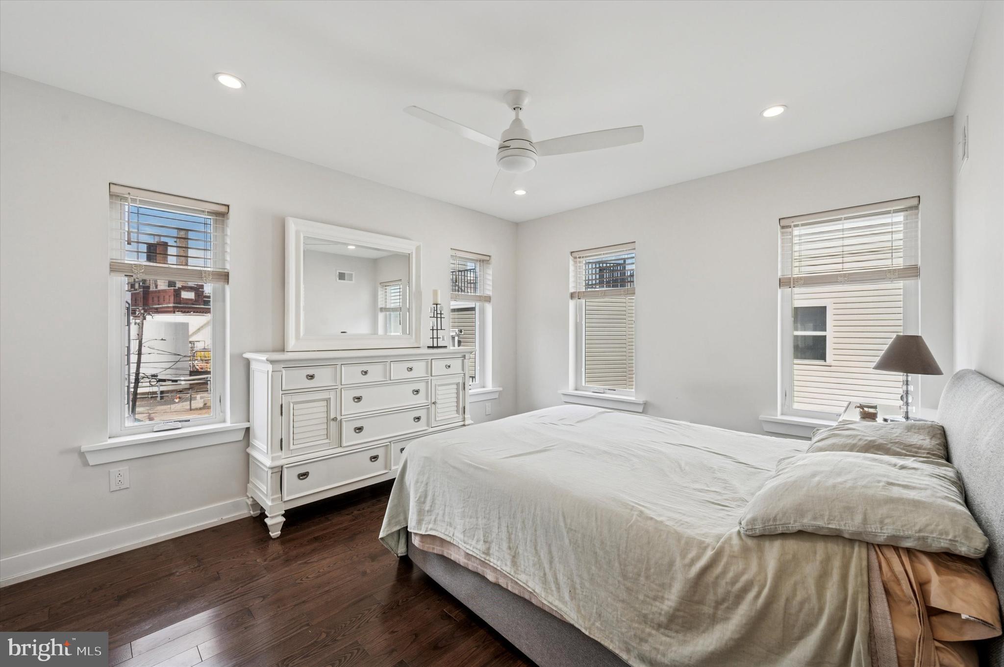 GRADUATE HOSPITAL - Residential