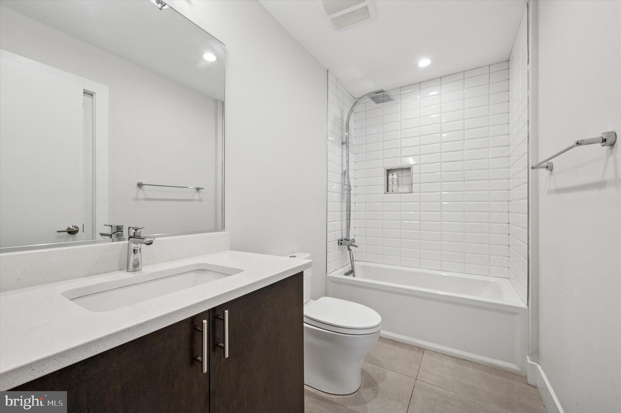 GRADUATE HOSPITAL - Residential