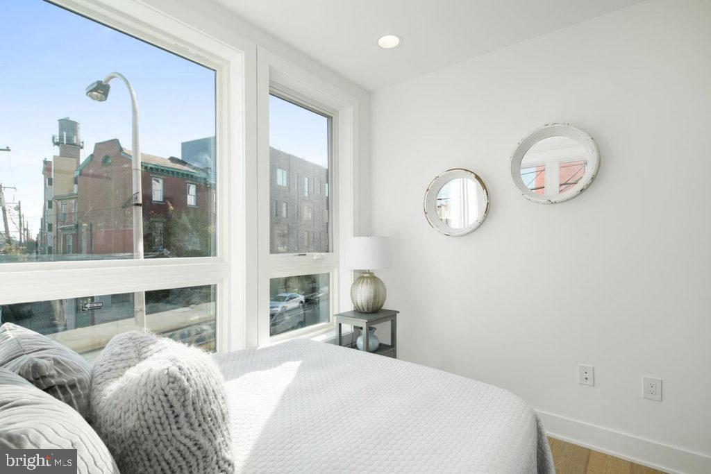 NORTHERN LIBERTIES - Commercial Sale