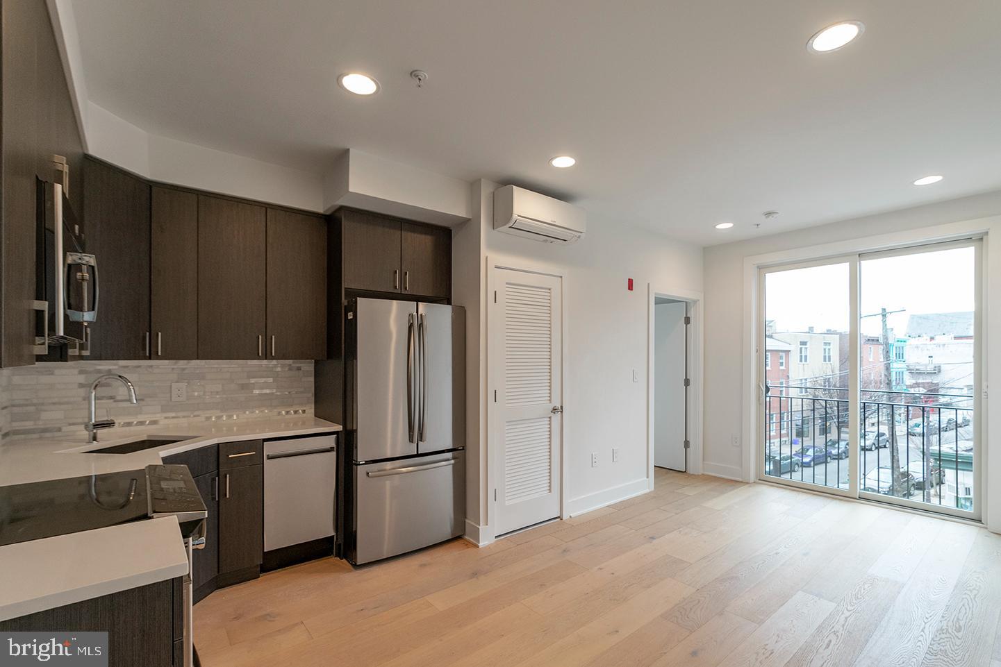 NORTHERN LIBERTIES - Commercial Sale