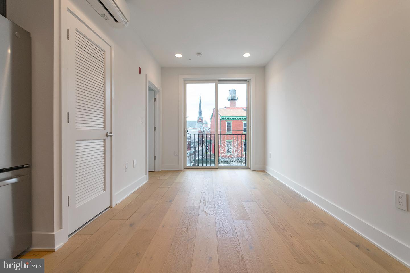 NORTHERN LIBERTIES - Commercial Sale