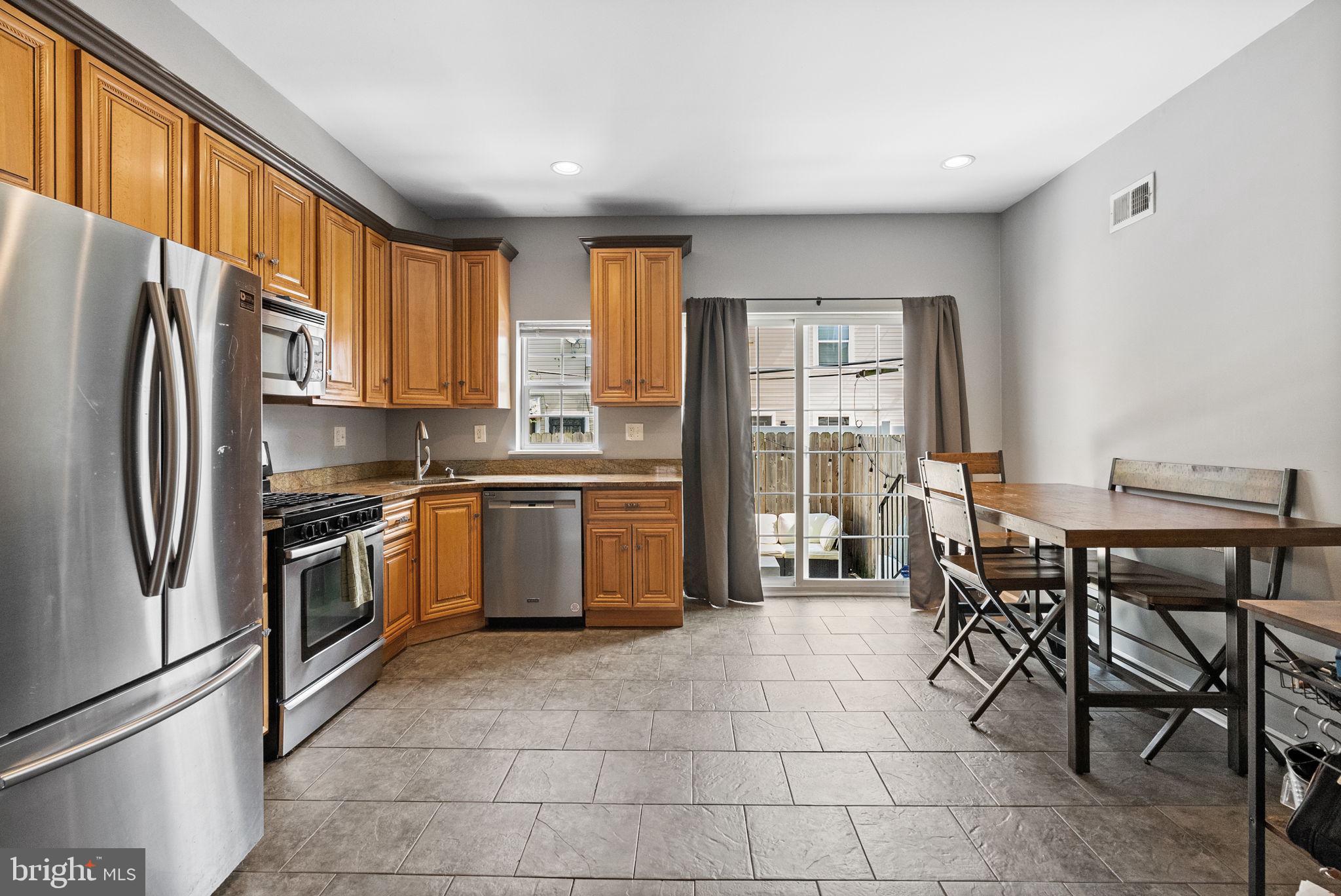 POINT BREEZE - Residential