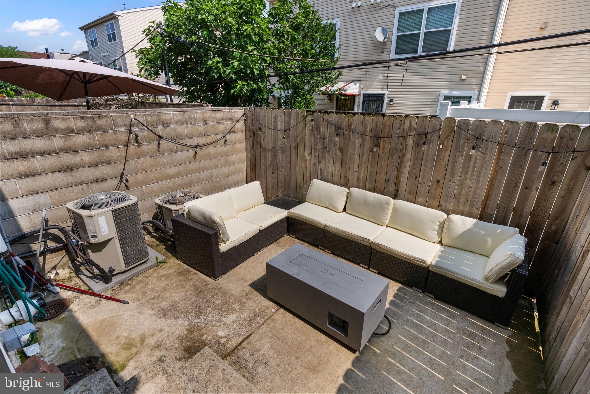 POINT BREEZE - Residential