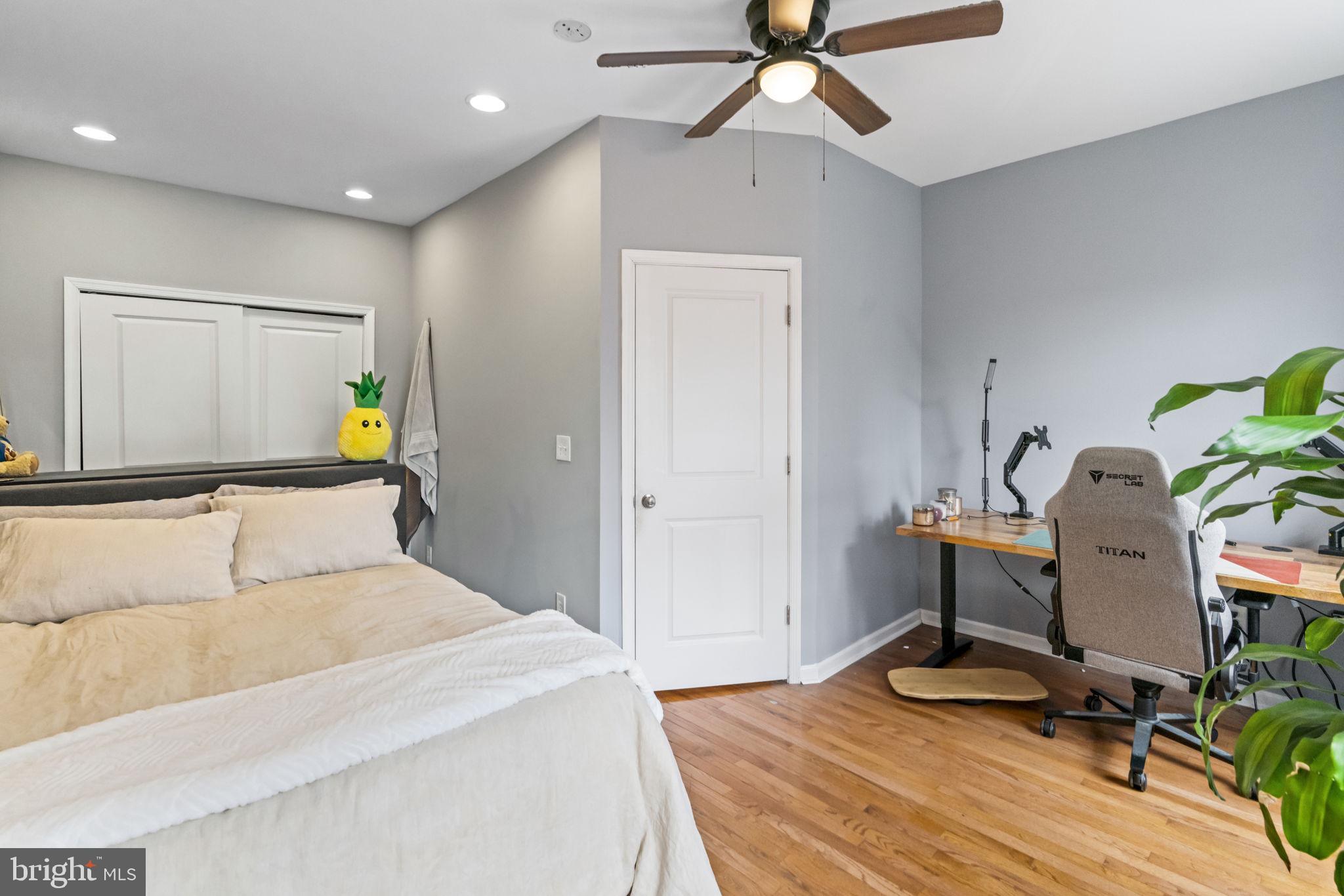 POINT BREEZE - Residential