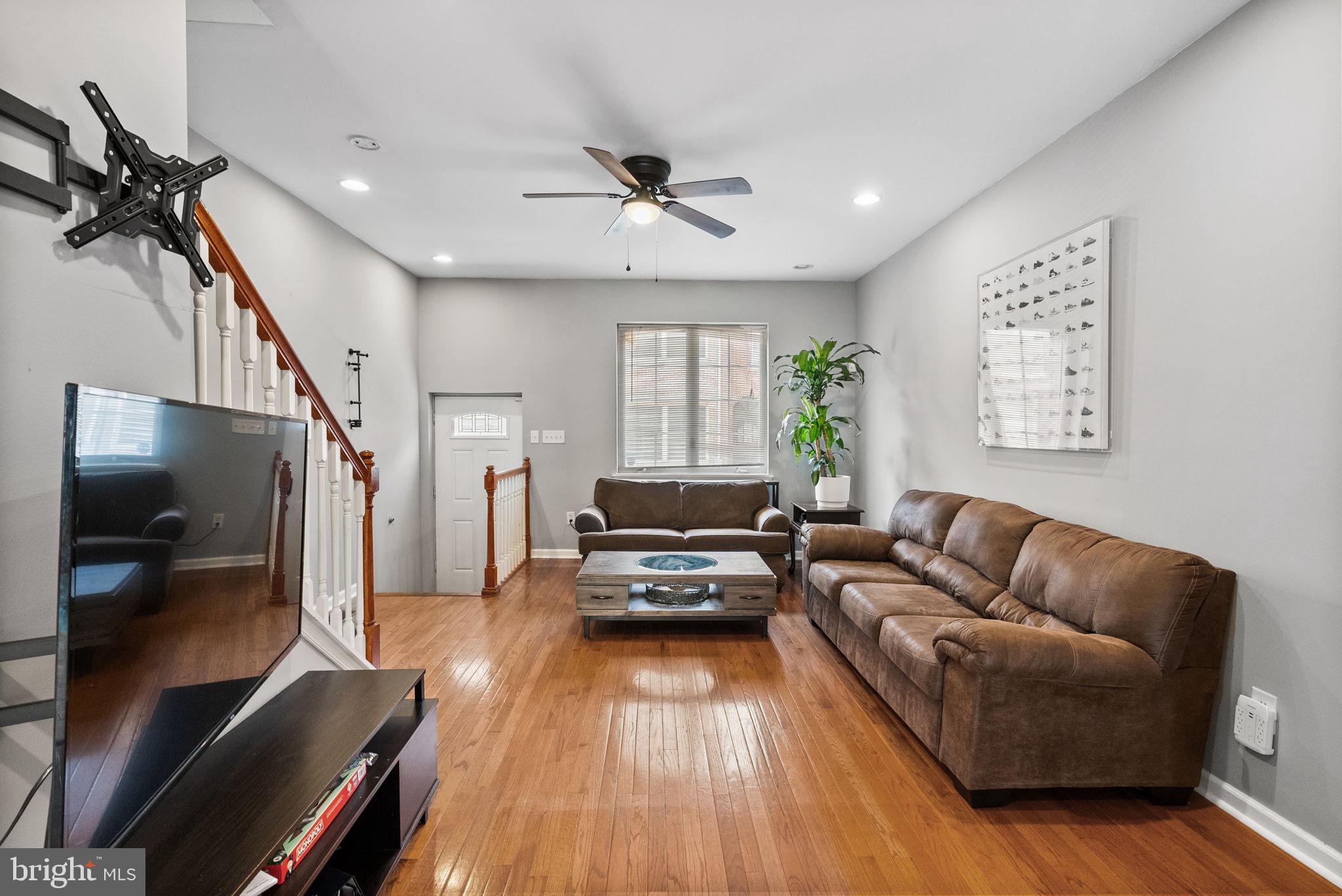 POINT BREEZE - Residential