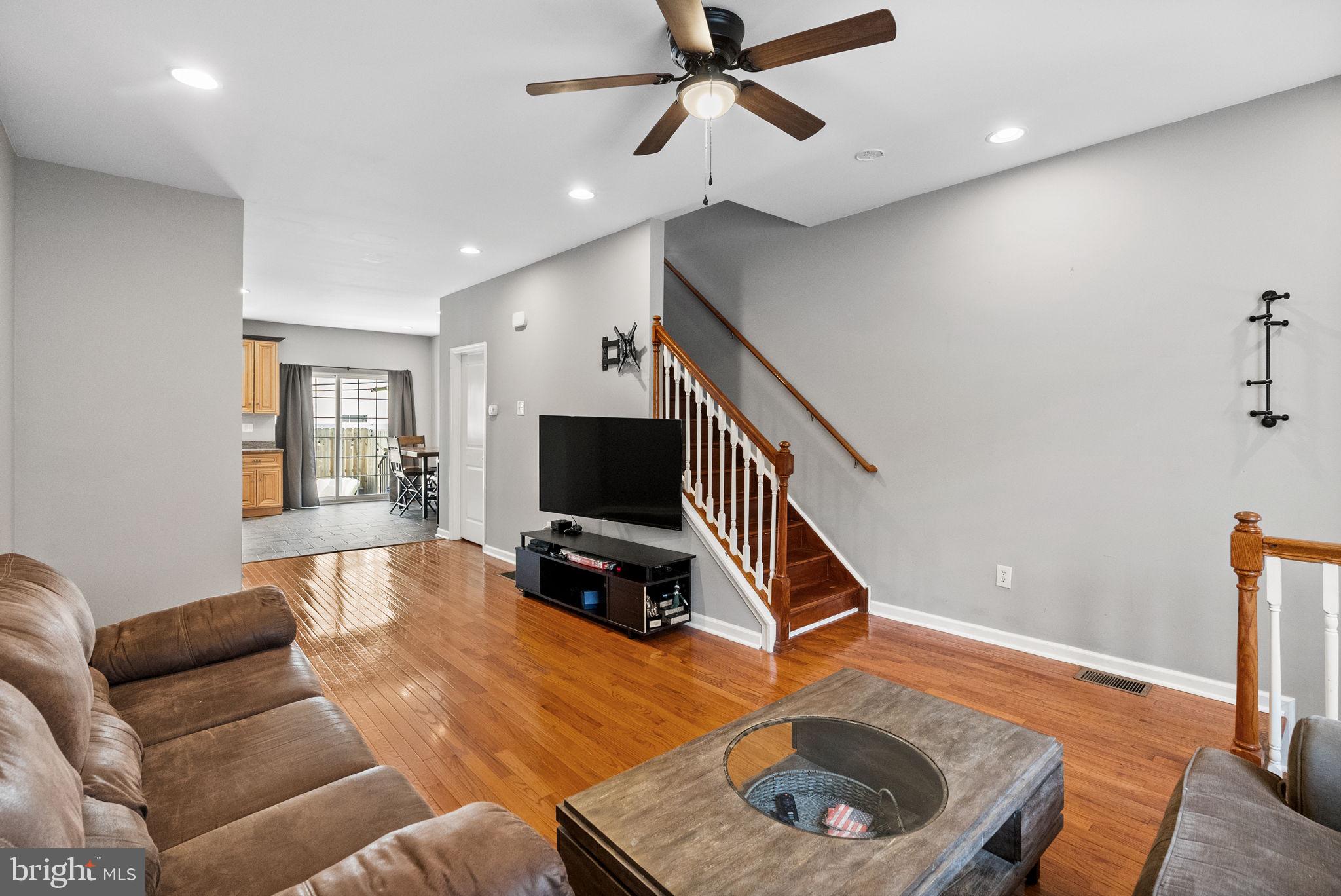 POINT BREEZE - Residential